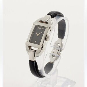 Gucci black  Leather Bangle Watch - women